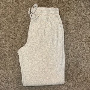 Fabletics: “Eco Go-To Classic Sweatpant” Size: Large